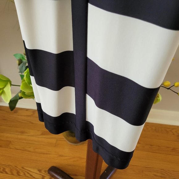 Luisa Cerano Navy and Off-White Striped Palazzo Pants  US 6 - Picture 10 of 13